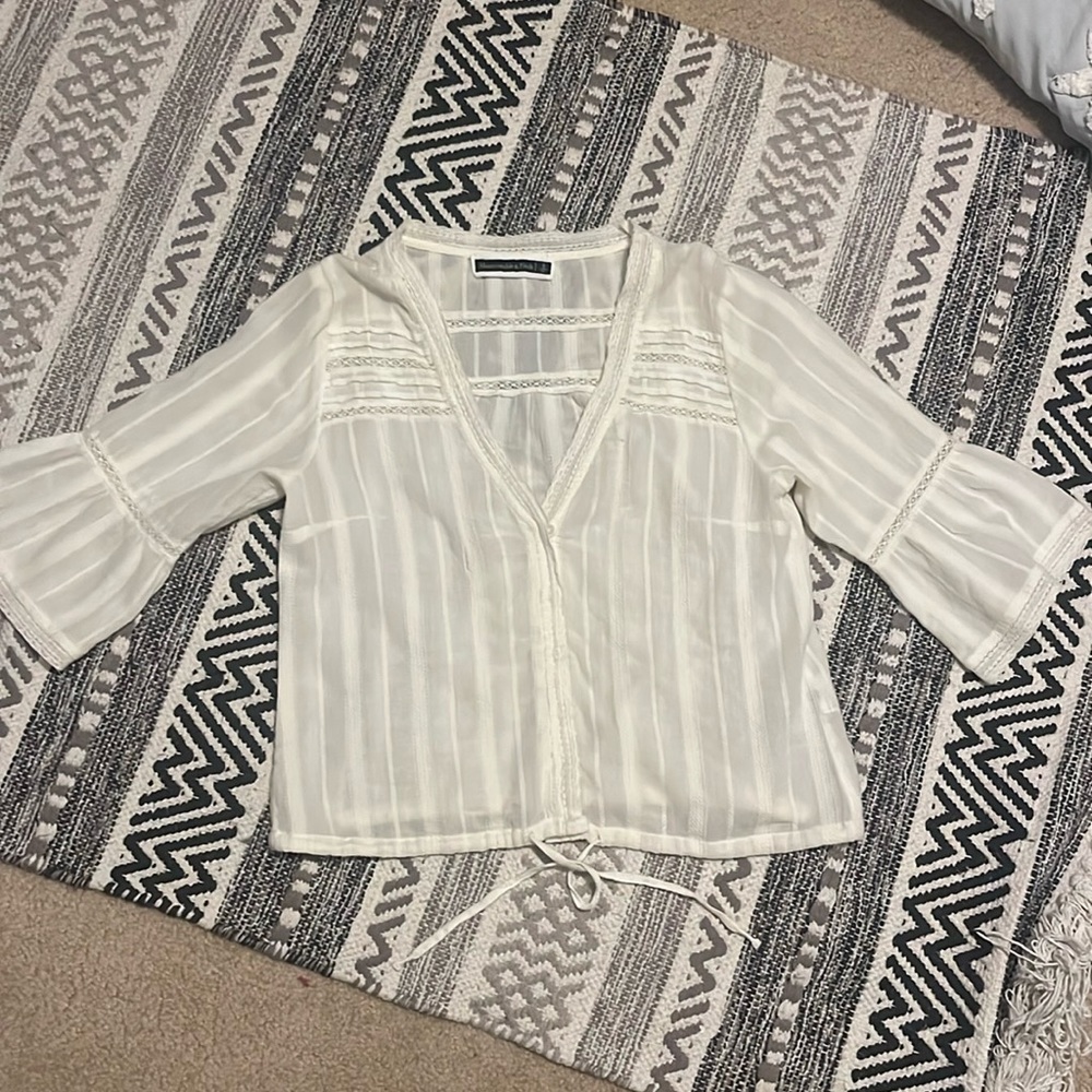 Abercrombie & Fitch white button down blouse